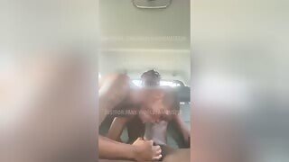 Mein Kumpel hat mir im Auto einen sinnlichen Blowjob gegeben